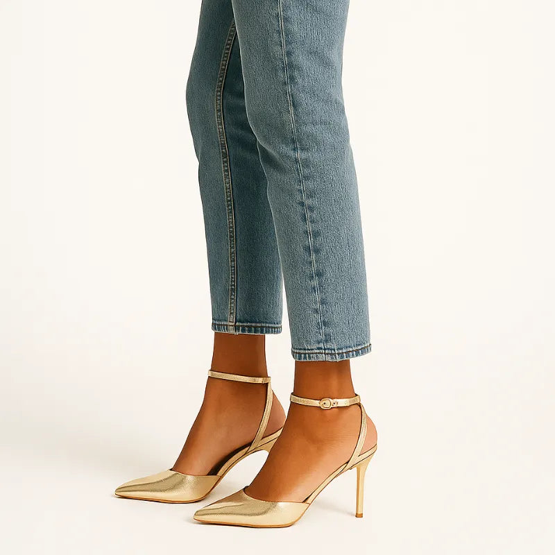 Scarpin Dourado Slingback Bico Fino - Rozze