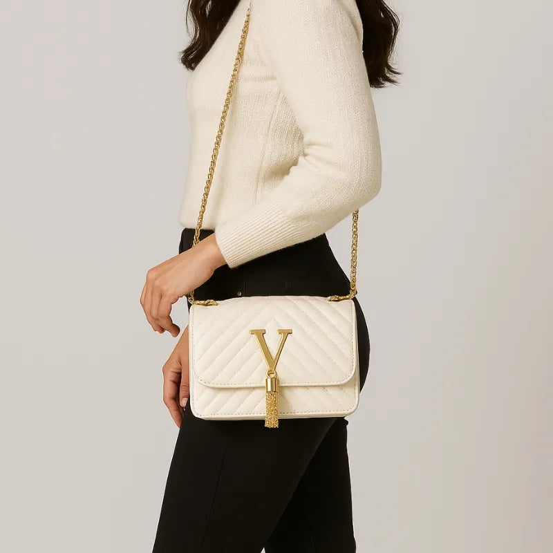 Bolsa Branca Vogue com Corrente
