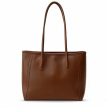 Bolsa tote feminina caramelo (castanho) da Rozze, vista frontal. A foto em estúdio destaca o design estruturado e as alças de punho duplo.