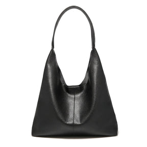 Bolsa feminina hobo preta em couro texturizado em vista frontal, com formato, alça e ferragens visíveis
