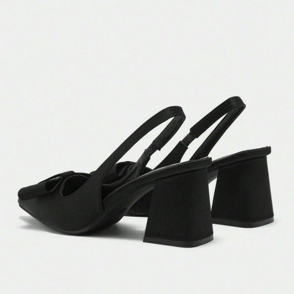 Scarpin Slingback Preto com Laço