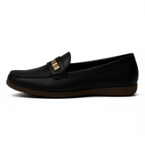 Mocassim feminino preto em vista lateral