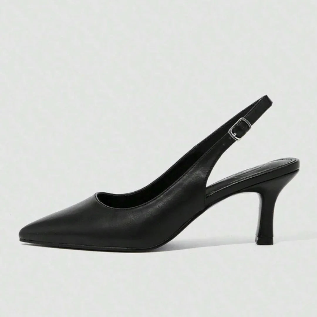 scarpin-preto-slingback-bico-fino-vista-lateral