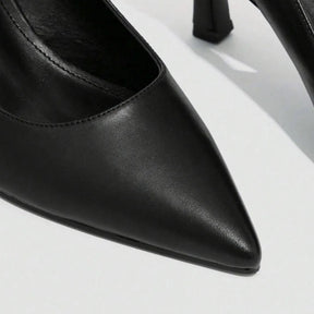 scarpin-preto-slingback-bico-fino-vista-superior