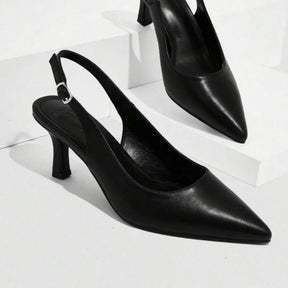 scarpin-preto-slingback-bico-fino-vista-frontal-par