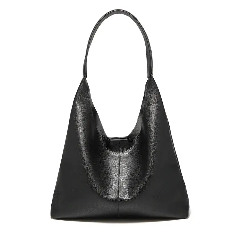 Bolsa feminina hobo preta em couro texturizado em vista frontal, com formato, alça e ferragens visíveis