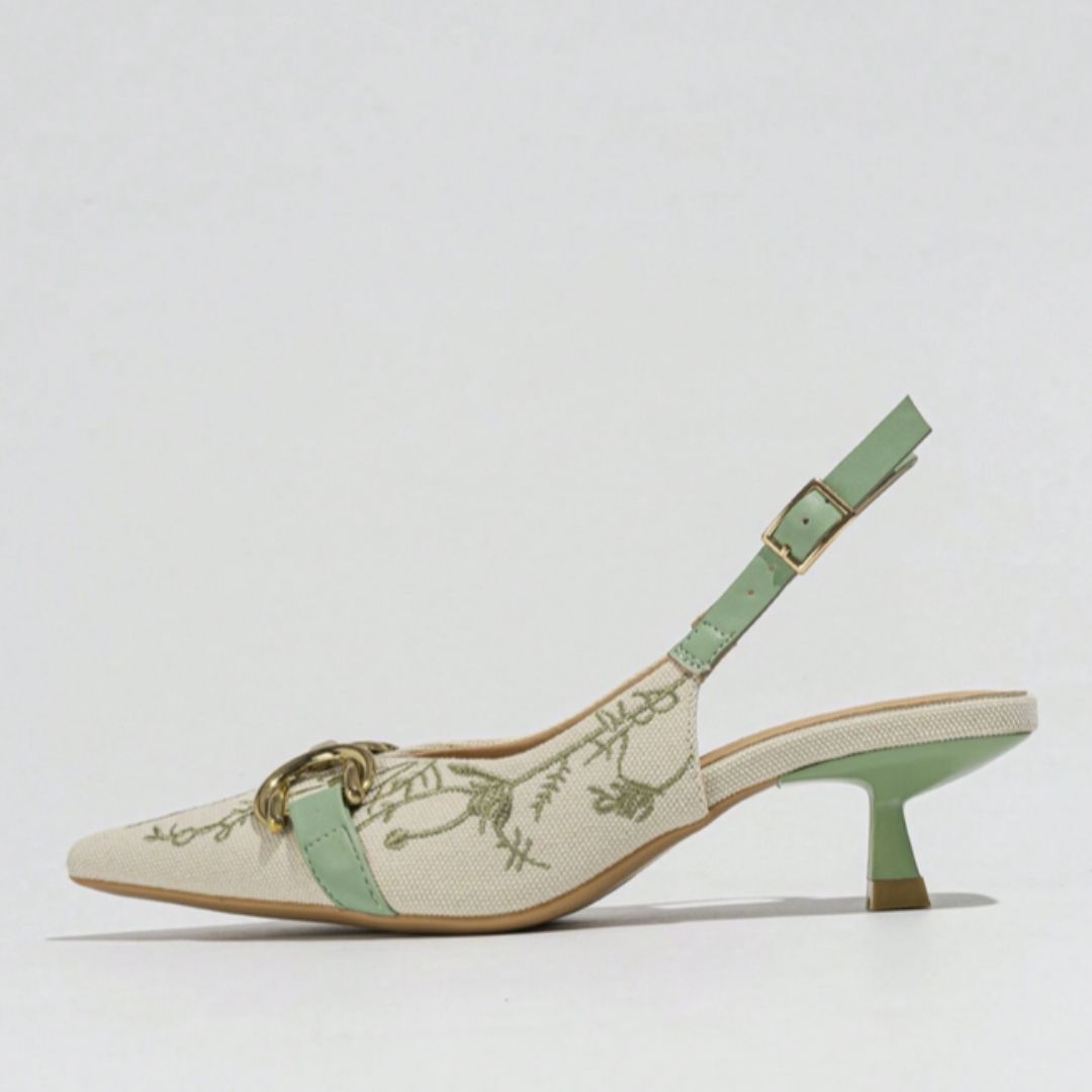 scarpin floral bordado, scarpin dolce gabbana floral, scarpin floral salto baixo, vestido floral com scarpin, scarpin floral azul, scarpin floral jorge bischoff, scarpin floral salto alto, scarpin vizzano floral