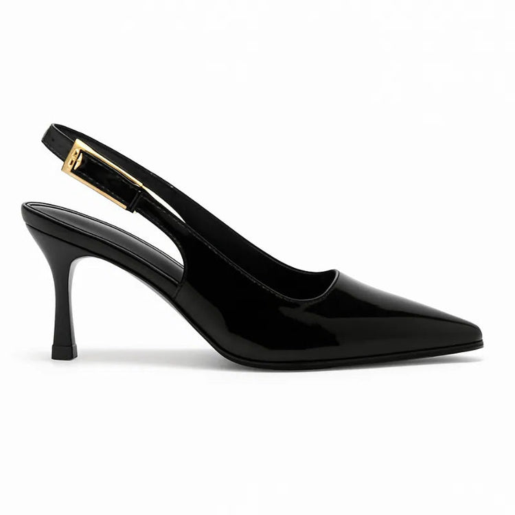 Scarpin preto slingback salto médio em vista lateral, com bico e perfil do salto ou solado visíveis, sobre fundo claro