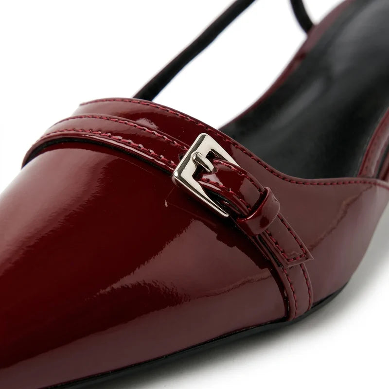 Scarpin Slingback Salto Baixo Verniz Vinho | Rozze